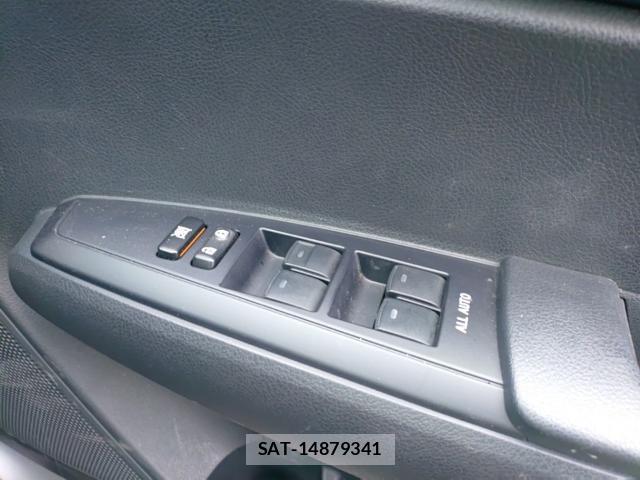 Toyota COROLLA AXIO 2017-08 8872960-13