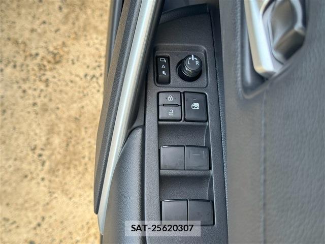 Toyota COROLLA CROSS 2025-03 8874099-19