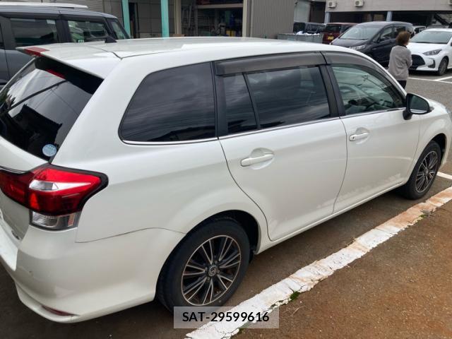 Toyota COROLLA FIELDER 2018-02 8872795-1