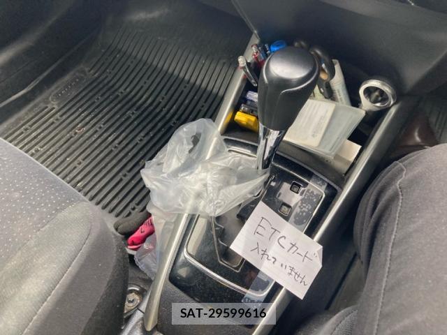 Toyota COROLLA FIELDER 2018-02 8872795-16