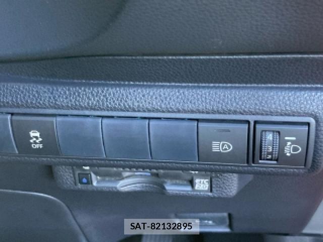 Toyota COROLLA SPORT 2021-01 8874524-3