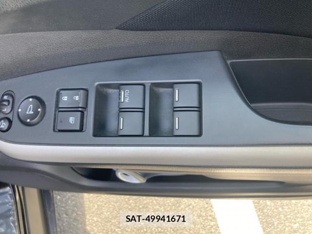 Honda CR-Z 2013-12 8873407-8