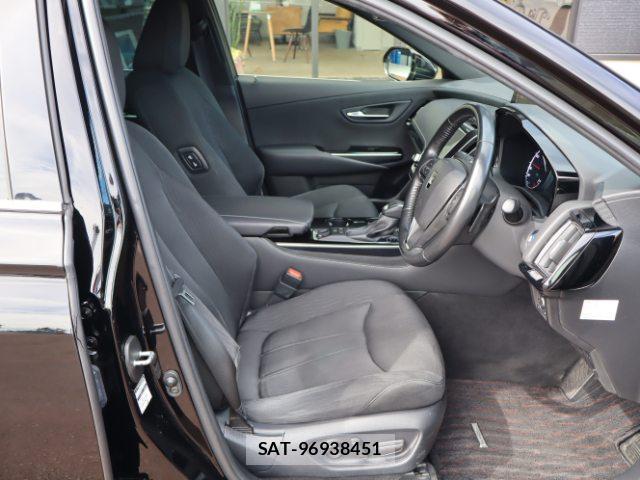 Toyota CROWN HYBRID 2019-04 8872548-13