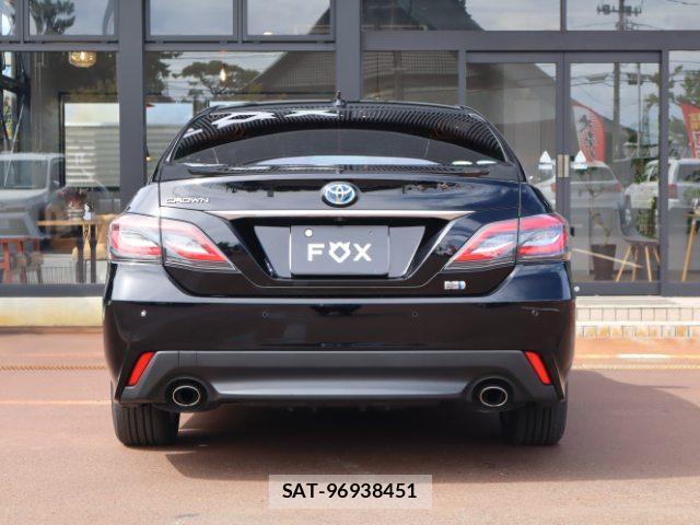 Toyota CROWN HYBRID 2019-04 8872548-5