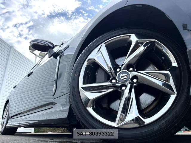 Toyota CROWN HYBRID 2018-12 8872596-14
