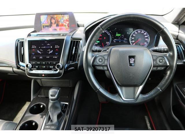 Toyota CROWN HYBRID 2020-03 8872782-2
