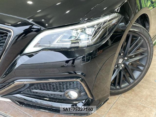 Toyota CROWN HYBRID 2022-03 8872845-11