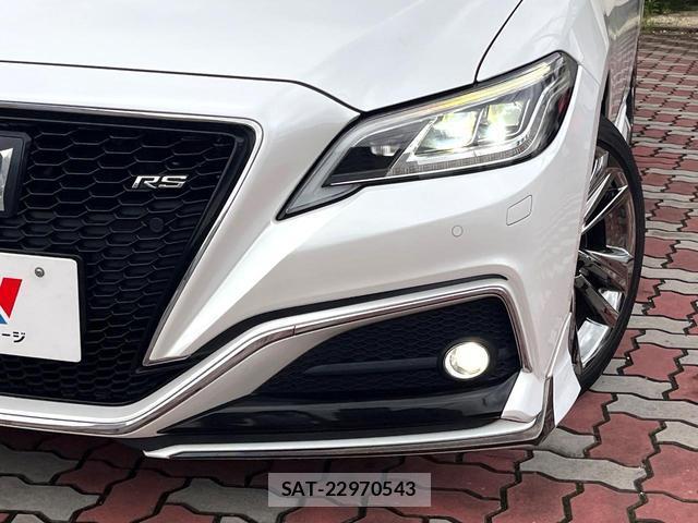 Toyota CROWN HYBRID 2021-04 8873271-12