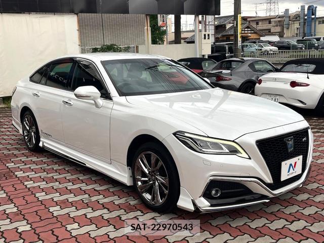 Toyota CROWN HYBRID 2021-04 8873271-15
