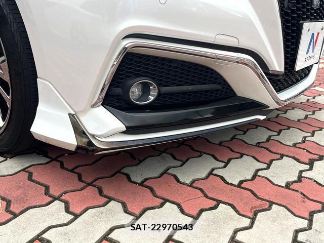 Toyota CROWN HYBRID 2021-04 8873271-2