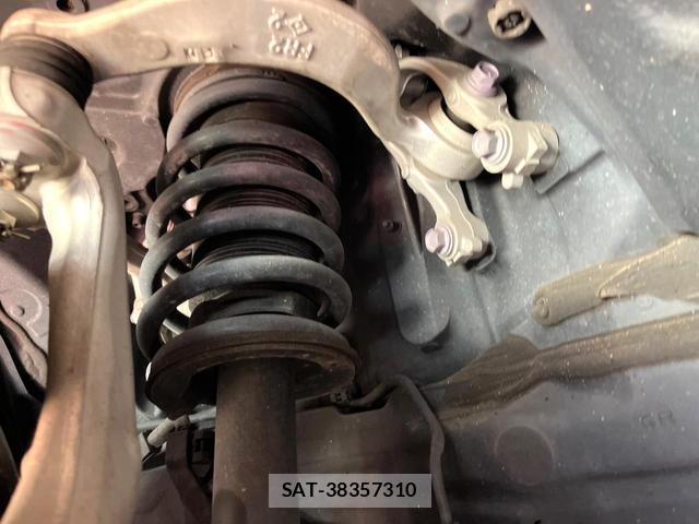 Toyota CROWN HYBRID 2019-08 8873273-19