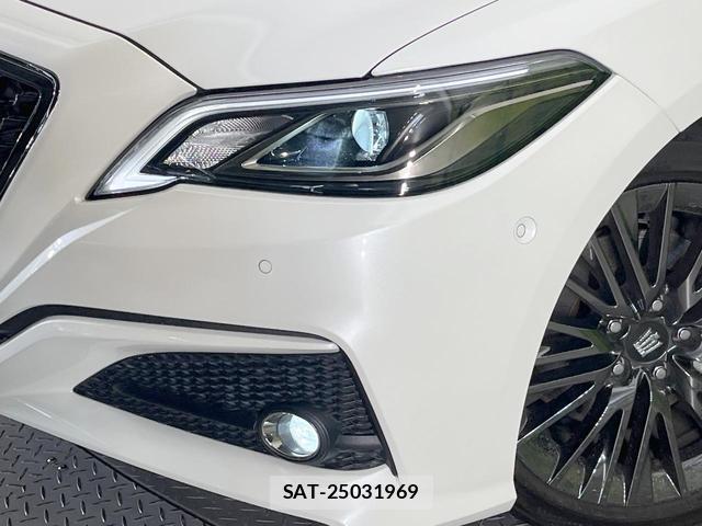 Toyota CROWN HYBRID 2020-03 8873595-11