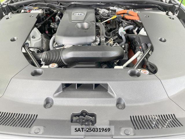 Toyota CROWN HYBRID 2020-03 8873595-17