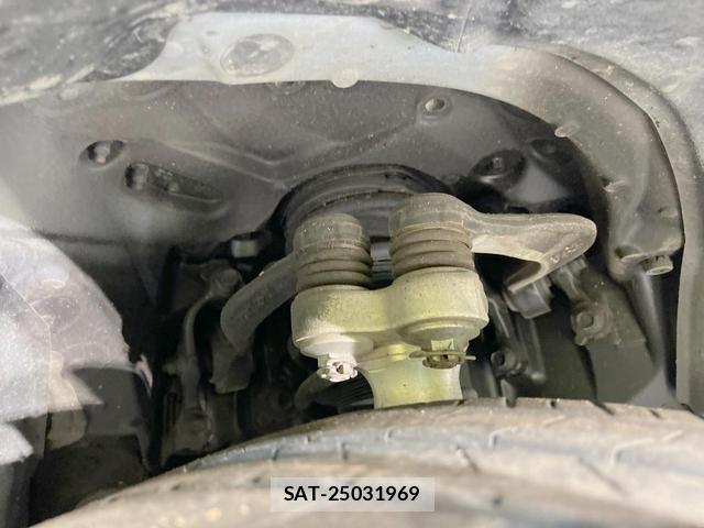 Toyota CROWN HYBRID 2020-03 8873595-19