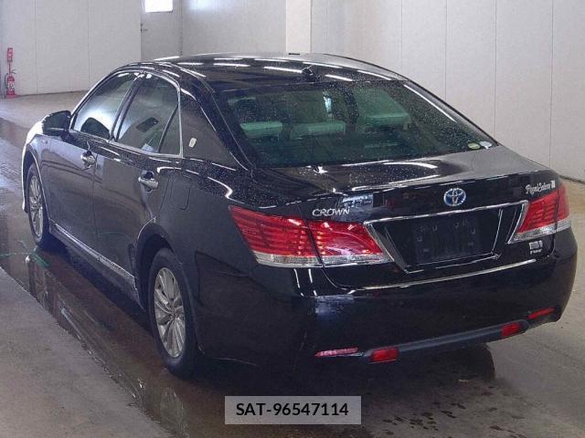 Toyota CROWN HYBRID 2016-08 8874223-1