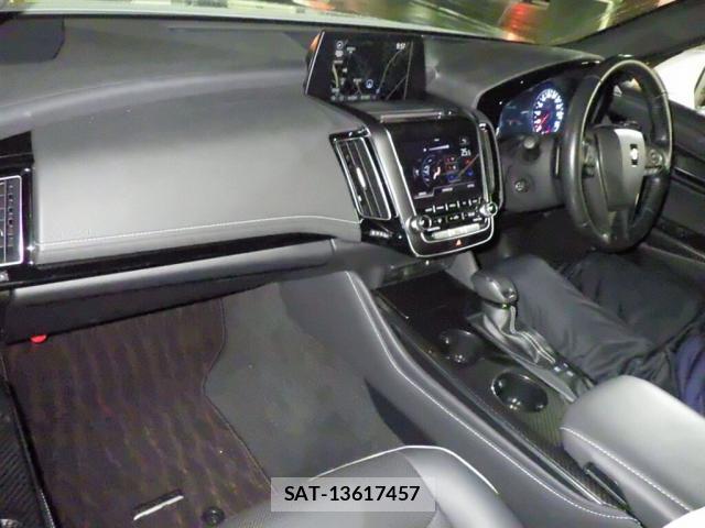 Toyota CROWN HYBRID 2018 8874229-2