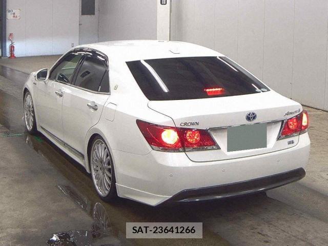 Toyota CROWN HYBRID 2015 8874230-1
