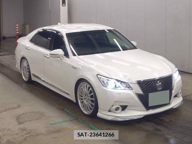 Toyota CROWN HYBRID 2015 8874230-3