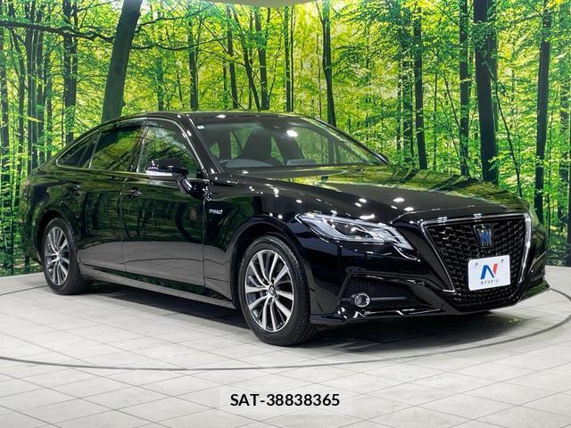 Toyota CROWN HYBRID 2019-06 8874696-15