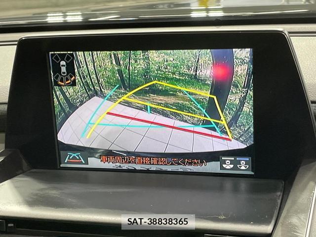 Toyota CROWN HYBRID 2019-06 8874696-3