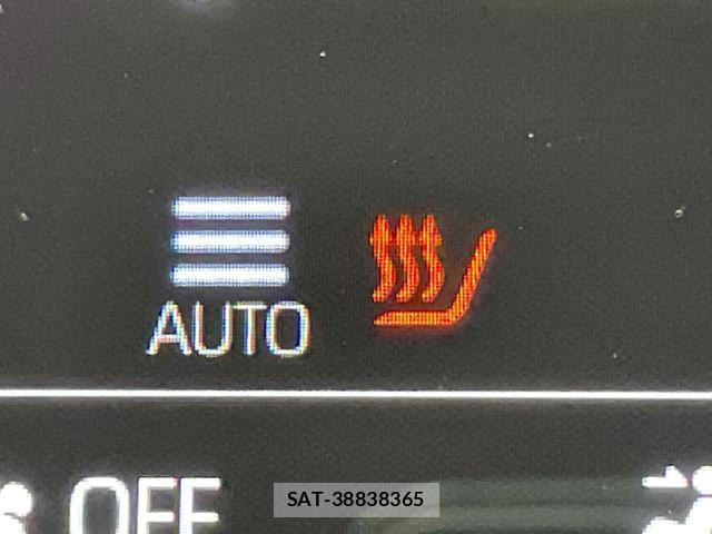 Toyota CROWN HYBRID 2019-06 8874696-4