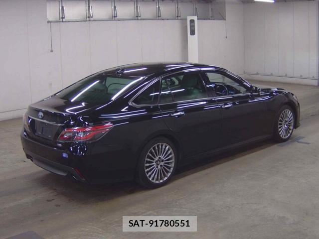 Toyota CROWN HYBRID 2021-09 8874764-4