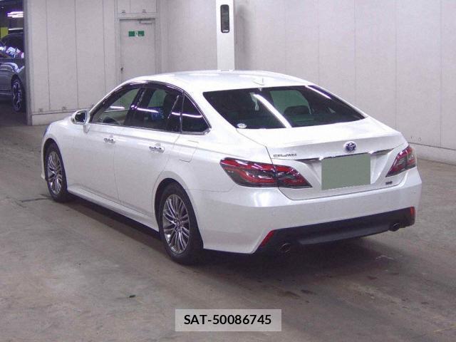Toyota CROWN HYBRID 2022-06 8874810-3
