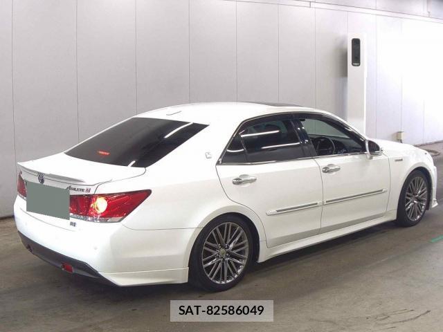 Toyota CROWN HYBRID 2015-06 8874872-1