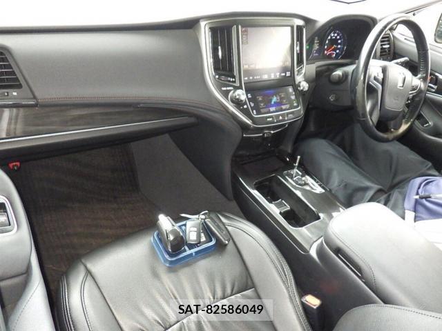 Toyota CROWN HYBRID 2015-06 8874872-2