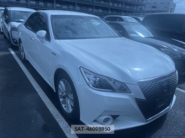 Toyota CROWN HYBRID 2013-04 8875132-1