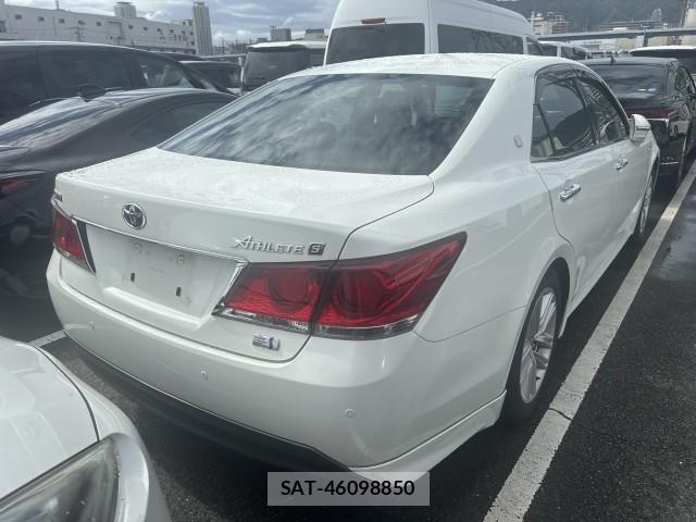 Toyota CROWN HYBRID 2013-04 8875132-3