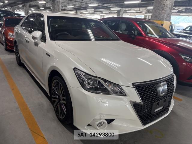 Toyota CROWN HYBRID 2013-02 8875150-1