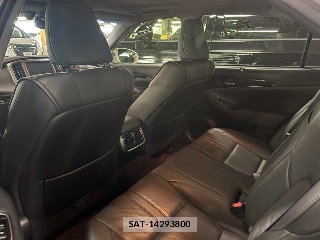 Toyota CROWN HYBRID 2013-02 8875150-5