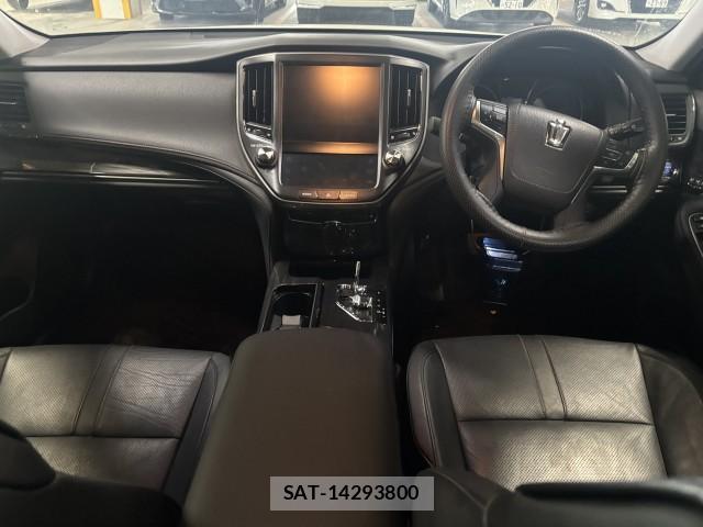 Toyota CROWN HYBRID 2013-02 8875150-7