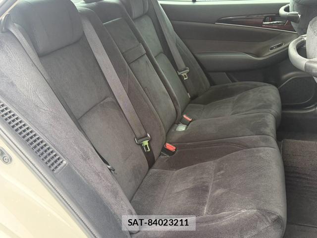 Toyota CROWN HYBRID 2016-04 8875536-10