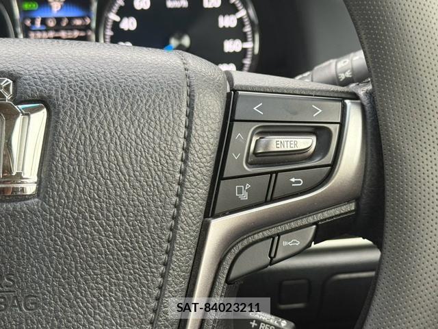 Toyota CROWN HYBRID 2016-04 8875536-19