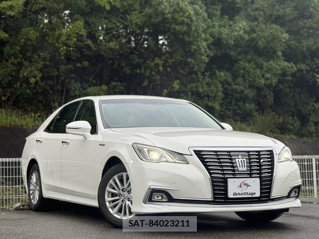 Toyota CROWN HYBRID 2016-04 8875536-2