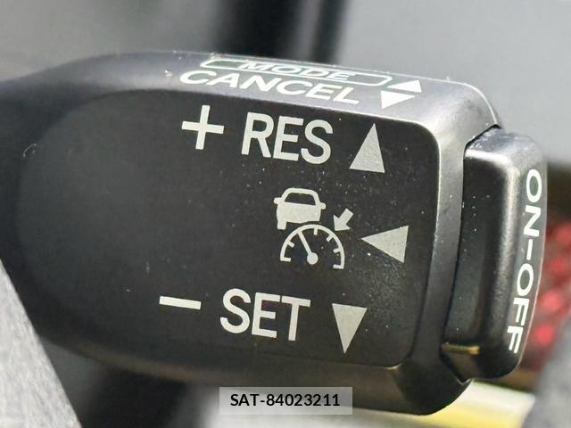 Toyota CROWN HYBRID 2016-04 8875536-7