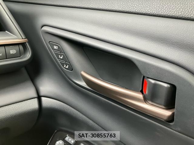 Toyota CROWN 2026-03 8873412-18