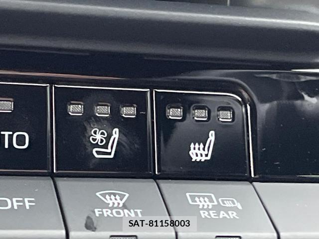 Toyota CROWN 2024-06 8874273-6