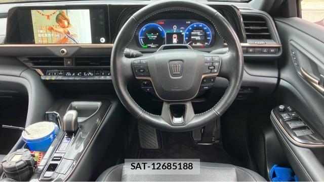 Toyota CROWN 2024-10 8874402-16