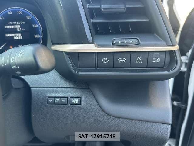 Toyota CROWN 2024-04 8875577-17