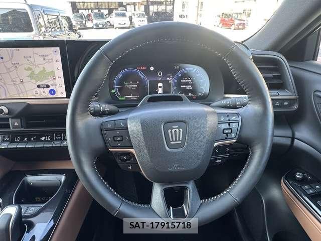 Toyota CROWN 2024-04 8875577-8
