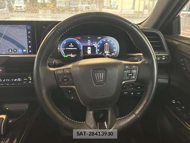 Toyota CROWN 2024-12 8875595-4
