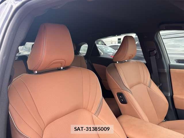 Toyota CROWN 2024-08 8875761-12
