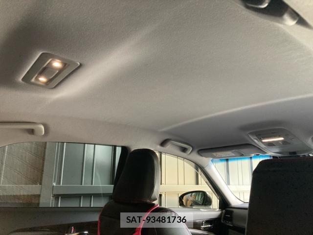 Toyota CROWN 2017-03 8872718-15
