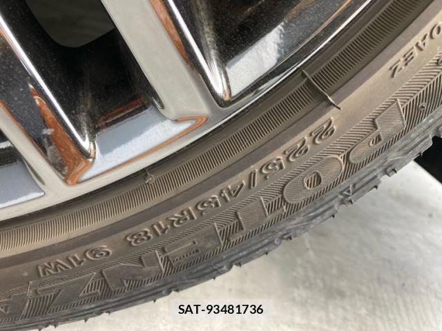 Toyota CROWN 2017-03 8872718-4
