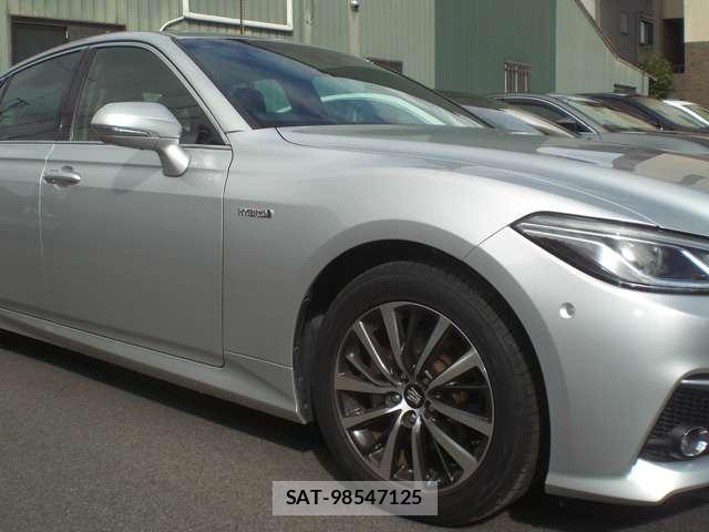 Toyota CROWN 2019-05 8872992-10