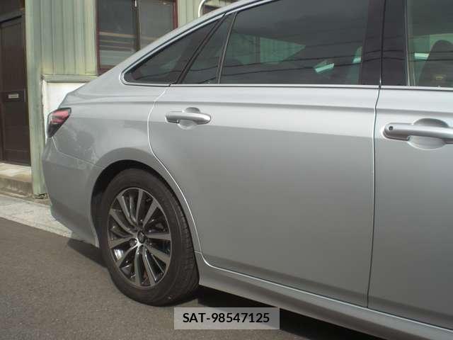 Toyota CROWN 2019-05 8872992-11