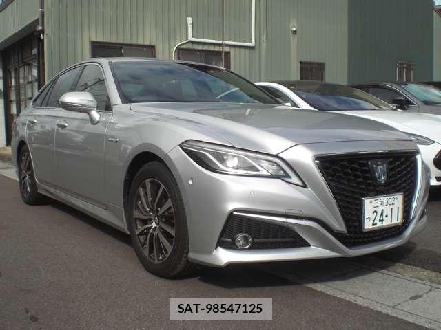Toyota CROWN 2019-05 8872992-2